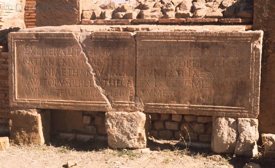 Timgad: Relikte aus der Römerzeit